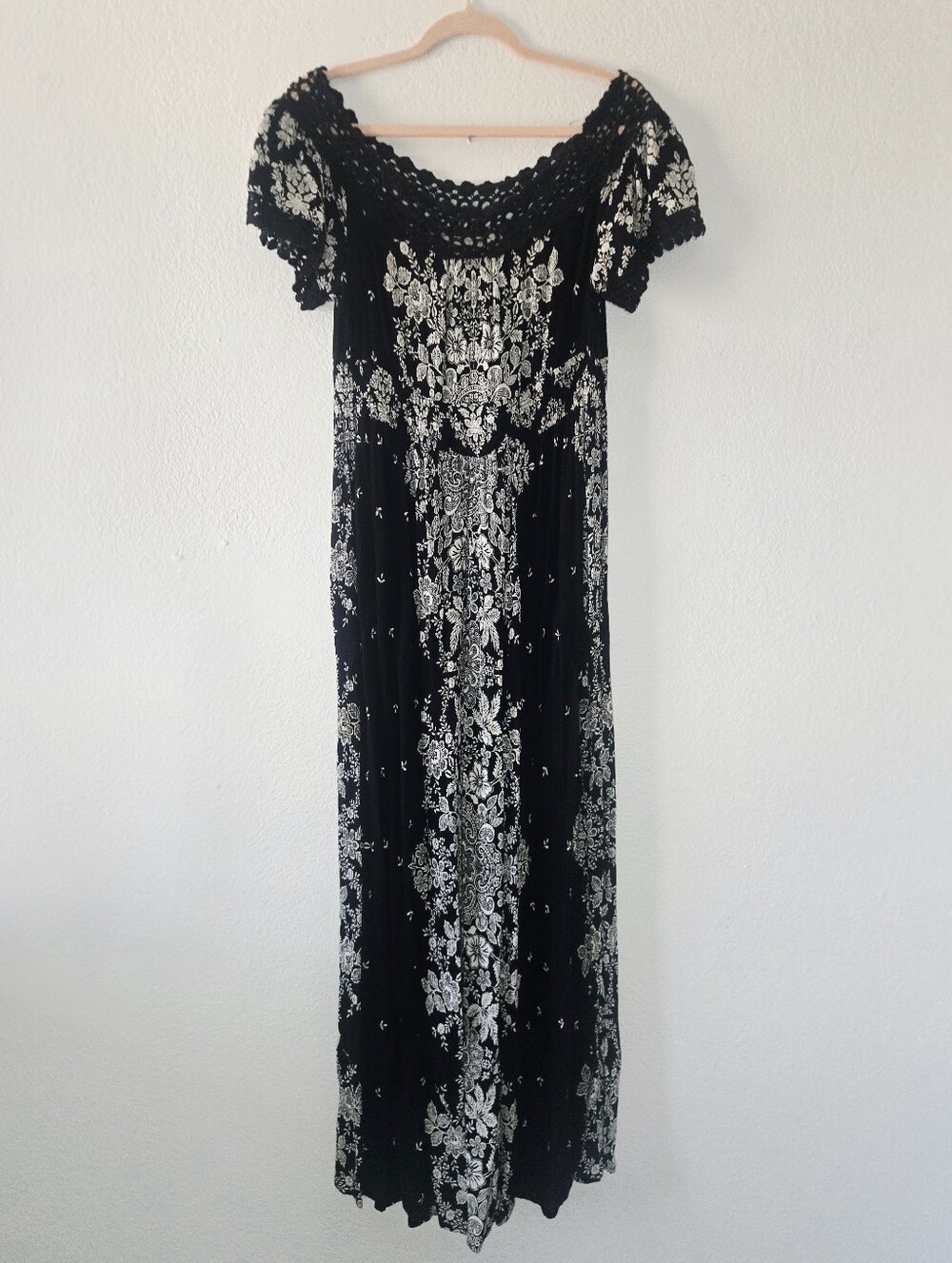 Soft Surroundings Off The Shoulder Peasant Style Maxi Dress Black & White Small